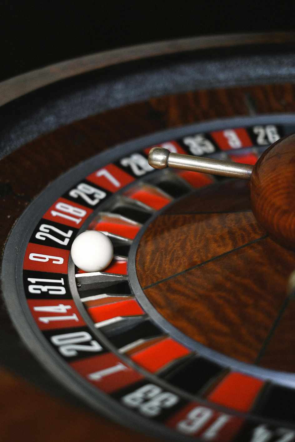 Why Online Casinos Require Account Verification: Protecting You and the Industry